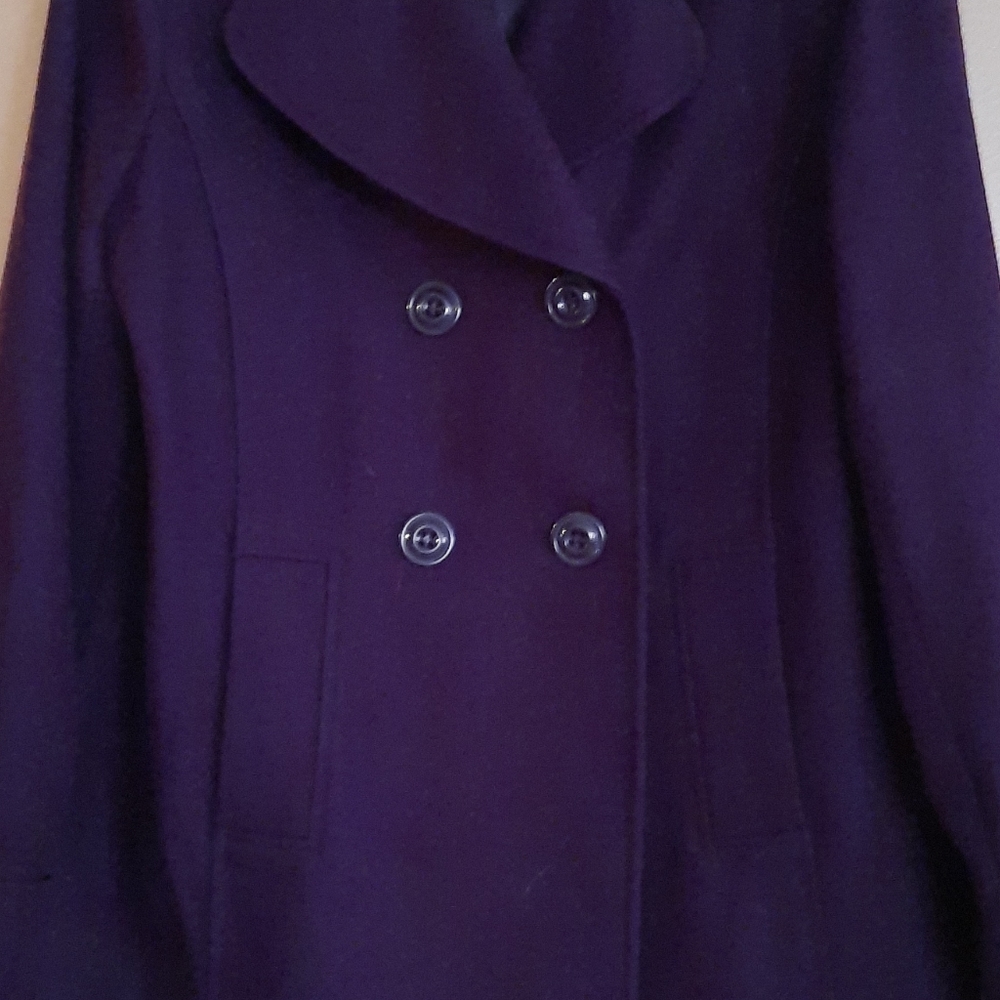 Coat - Picture 3 of 5